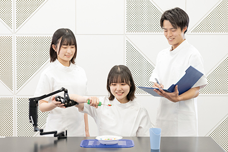 Acquiring knowledge and theory indispensable for physiotherapy