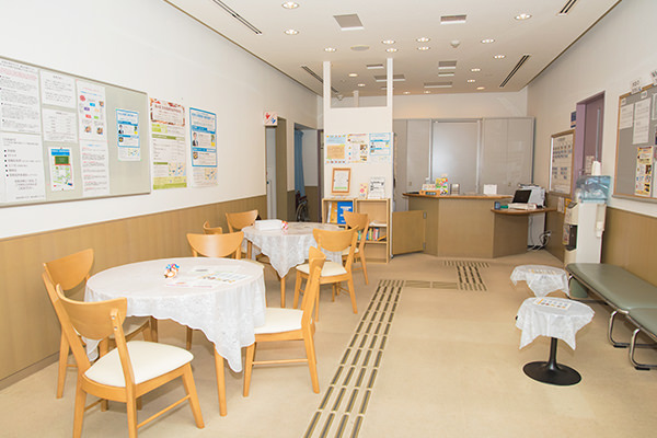 STEP2. 来院頂き、予診票の記入をお願いします